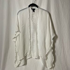 Steve Madden White Gauze open front cover up